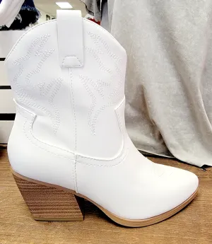 Fall Necessity Boots