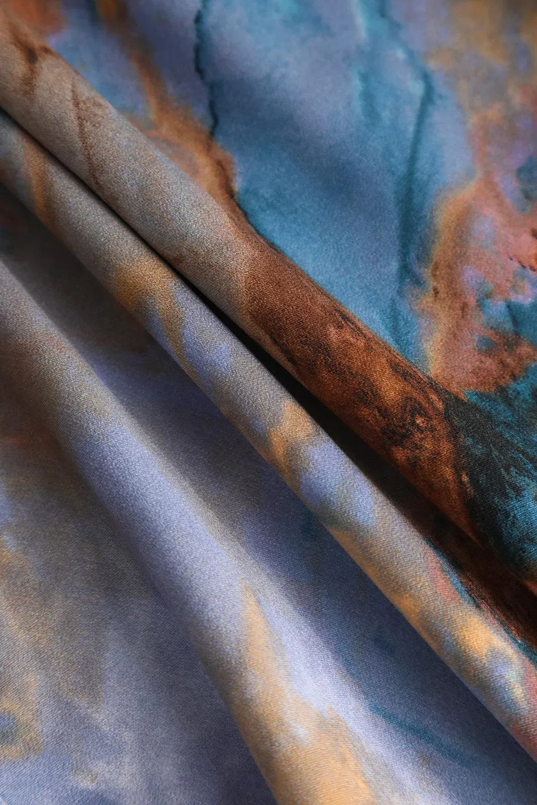 Liora – Abstract print – Slip dress