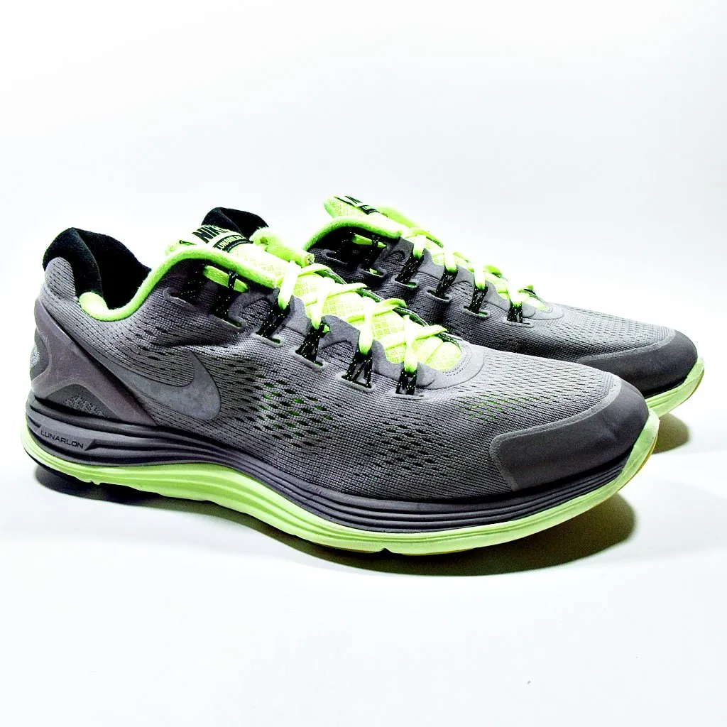 NIKE Dynamic Support