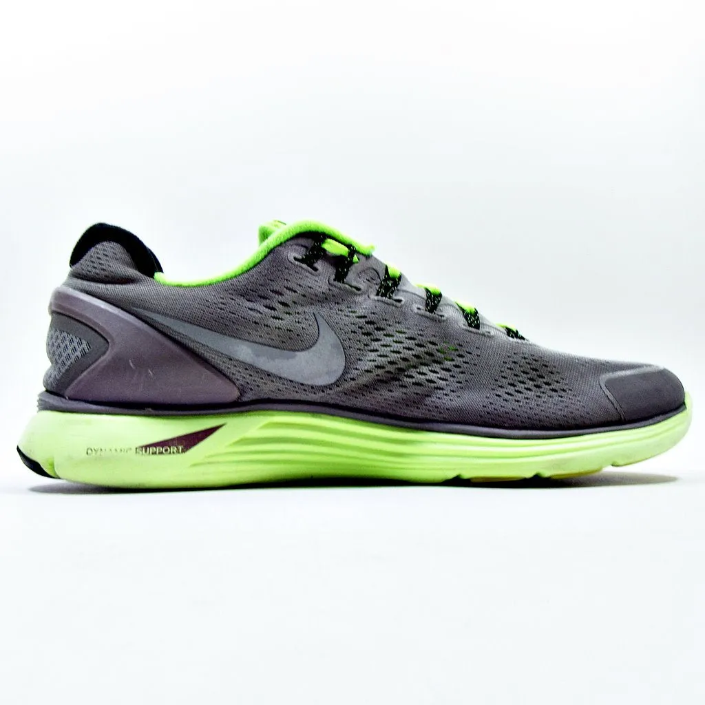 NIKE Dynamic Support
