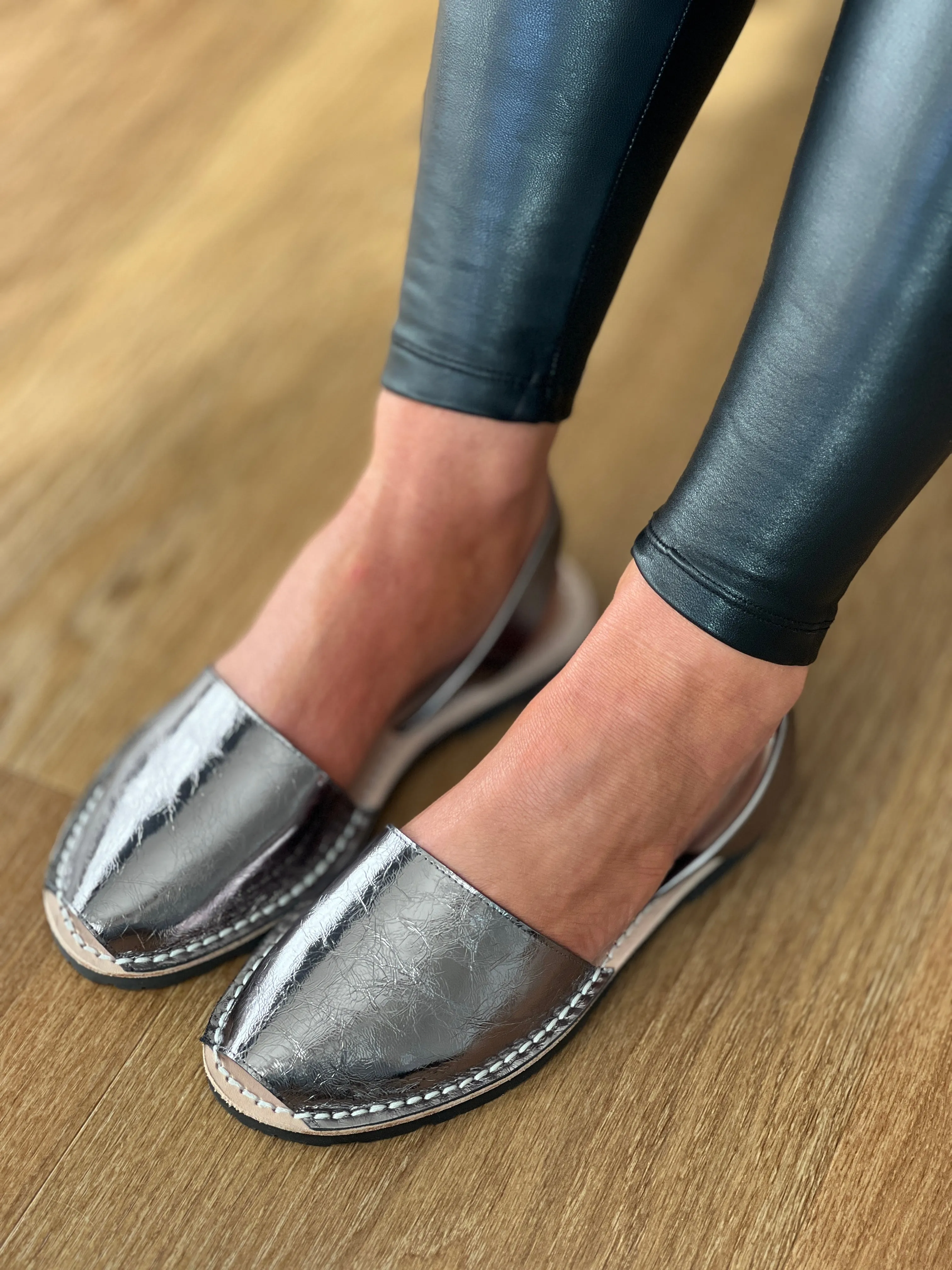 Titanium Metallic Avarcas